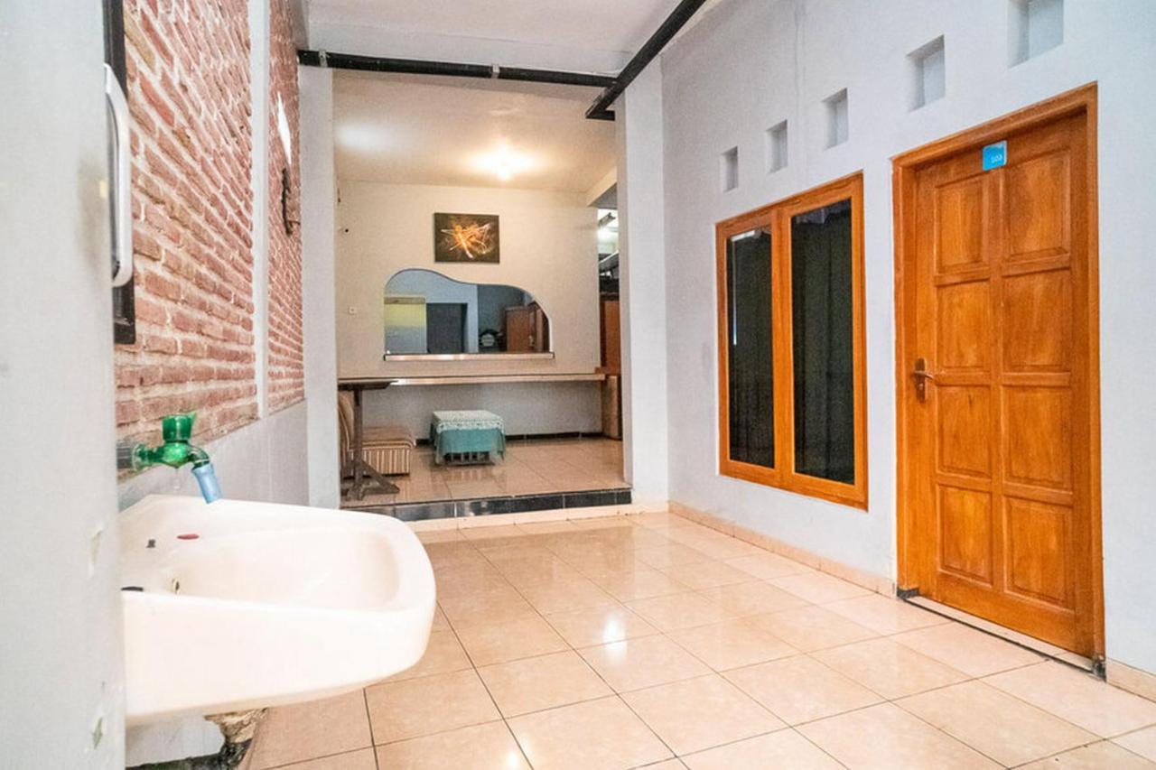 Jotel Guest House RedPartner Pulauberayan Exterior foto
